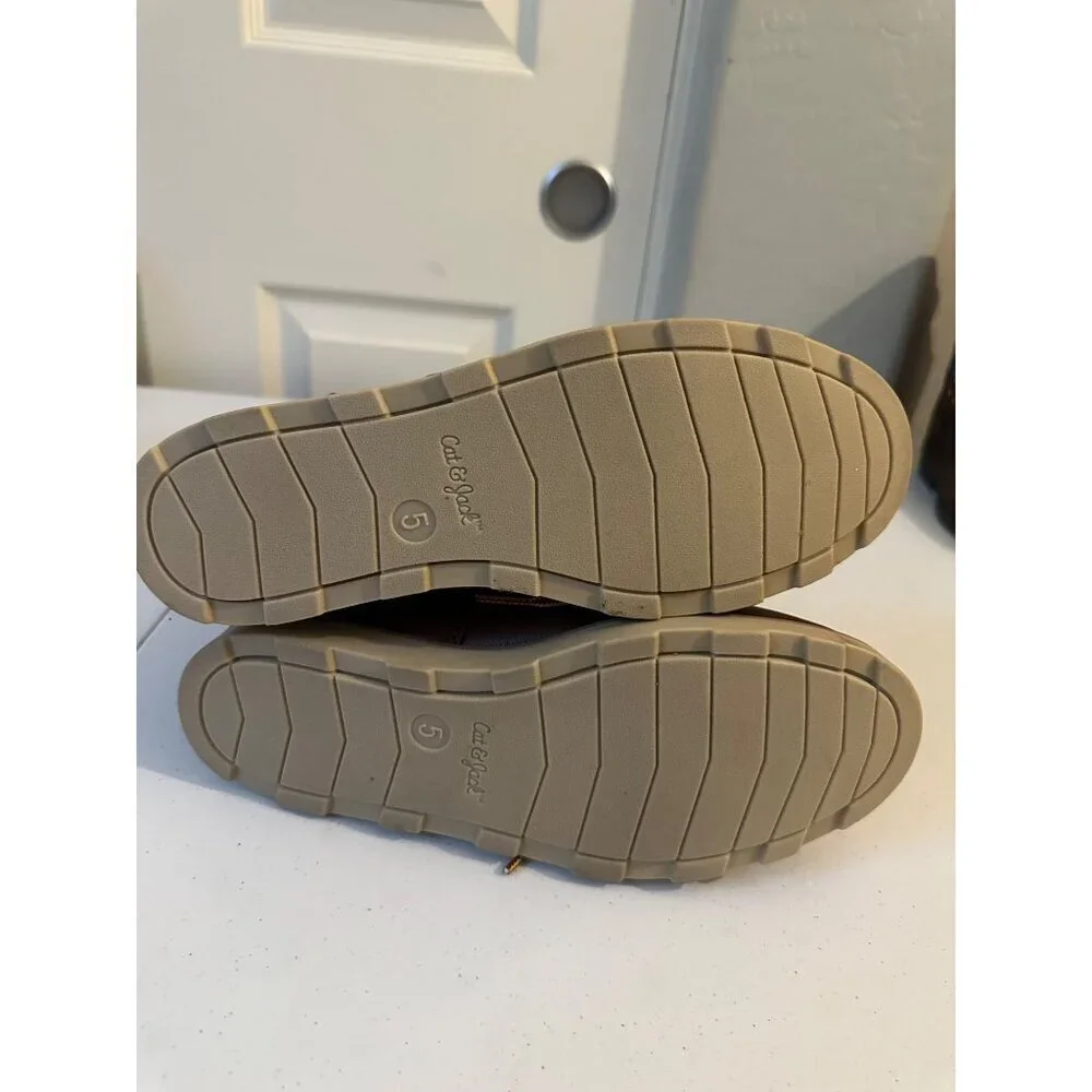 Cat &  Jack Boys Greyson Brown Boots size 5 NWT